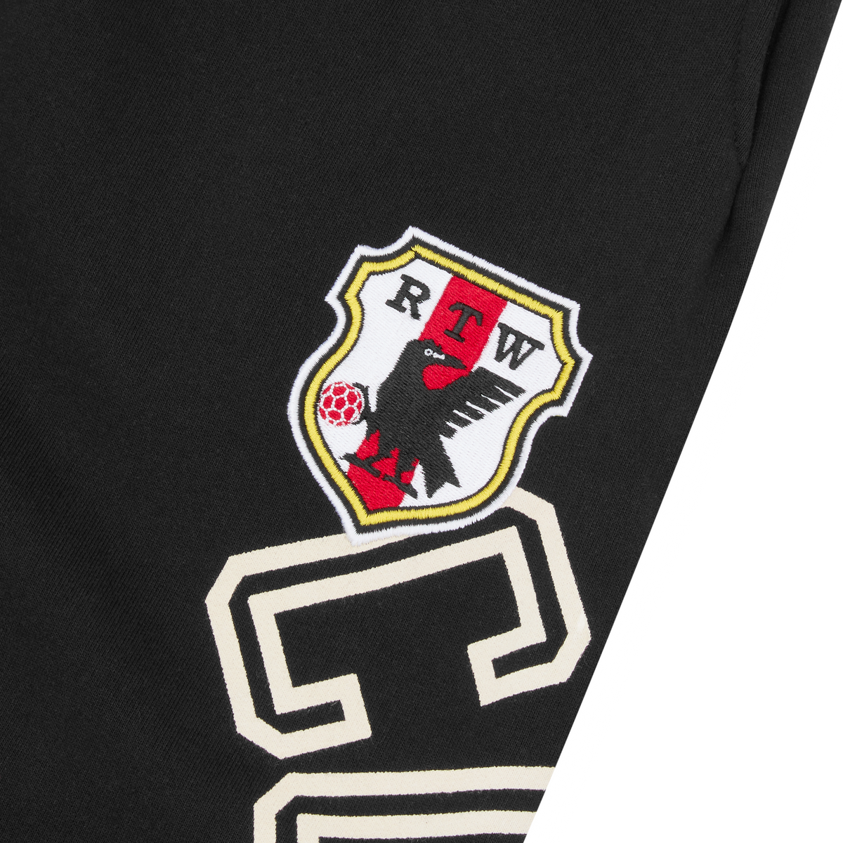 ARCH SHIELD OPEN HEM SWEATPANT [BLACK]