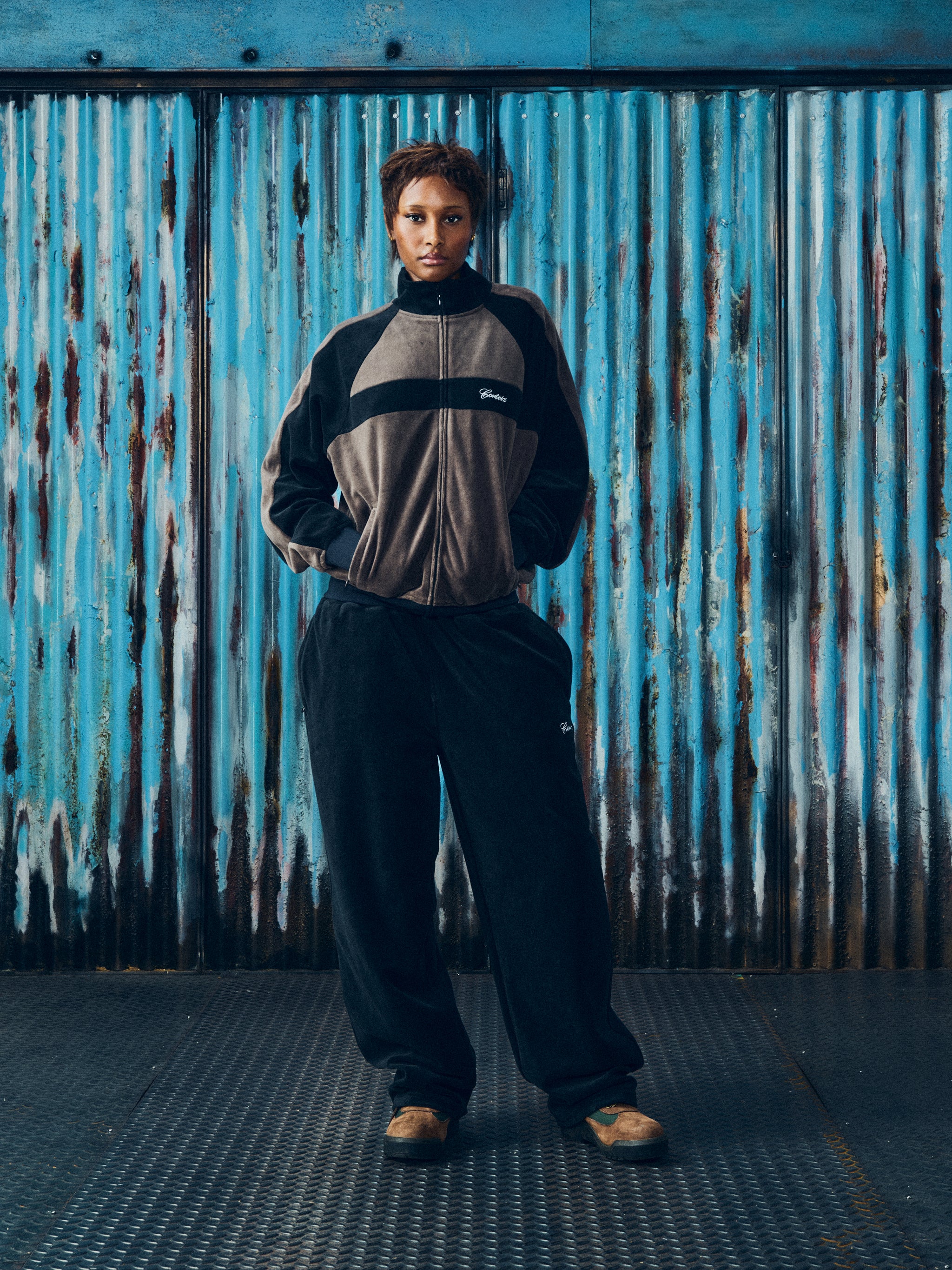 PISTA VELOUR TRACK PANT [BLACK]