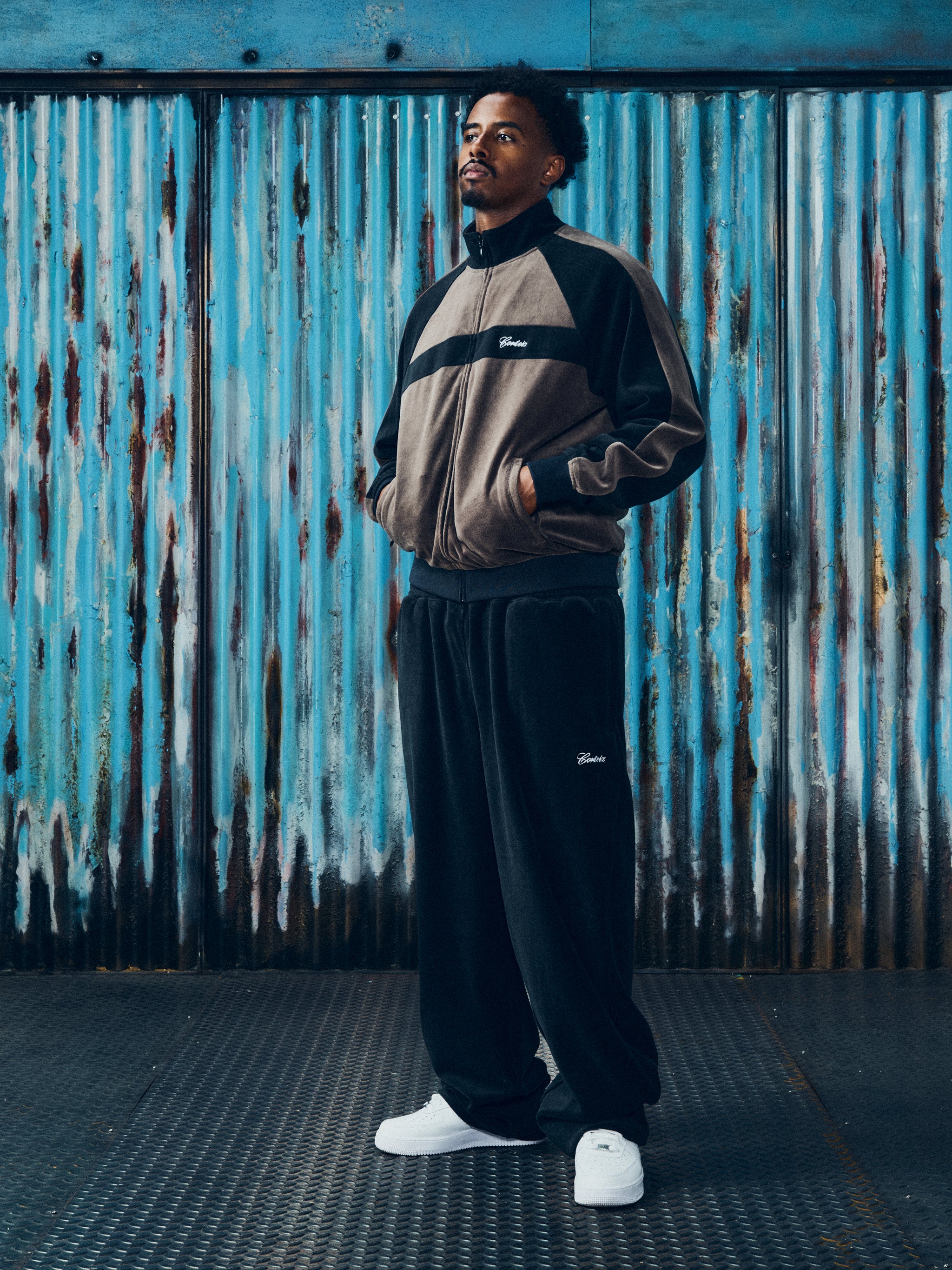 PISTA VELOUR TRACK PANT [BLACK]